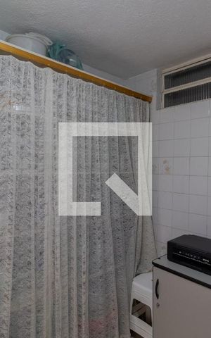 Casa à venda com 500m², 2 quartos e 6 vagas Casa à venda com 500m², 2 quartos e 6 vagasQuarto de Serviço