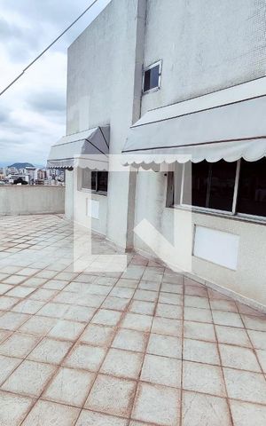 Apartamento à venda com 300m², 4 quartos e 2 vagas Apartamento à venda com 300m², 4 quartos e 2 vagasÁrea externa