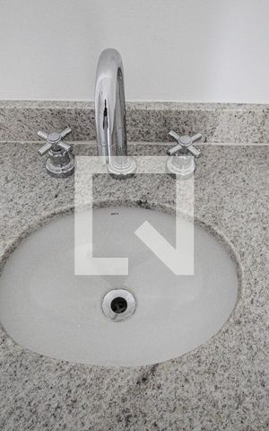 Apartamento à venda com 85m², 3 quartos e 3 vagas Apartamento à venda com 85m², 3 quartos e 3 vagasBanheiro