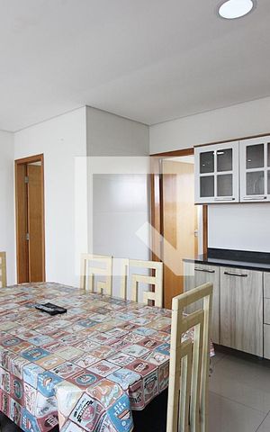 Apartamento para alugar com 90m², 2 quartos e 2 vagasCozinha
