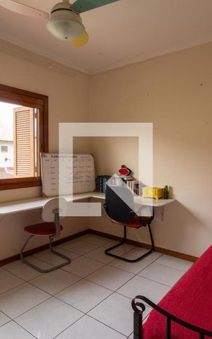 Casa à venda com 247m², 4 quartos e 2 vagas Casa à venda com 247m², 4 quartos e 2 vagasQuarto 3