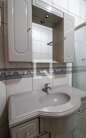 Casa à venda com 247m², 4 quartos e 2 vagas Casa à venda com 247m², 4 quartos e 2 vagasBanheiro da Suíte