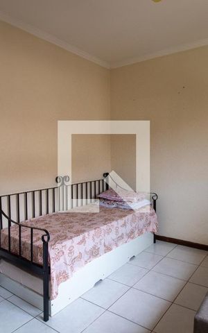 Casa à venda com 247m², 4 quartos e 2 vagas Casa à venda com 247m², 4 quartos e 2 vagasQuarto 2