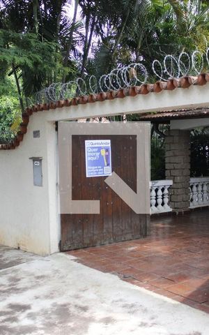 Casa à venda com 196m², 4 quartos e 4 vagasFachada