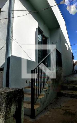 Casa à venda com 79m², 5 quartos e 2 vagas