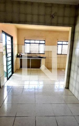 Casa à venda com 79m², 5 quartos e 2 vagas