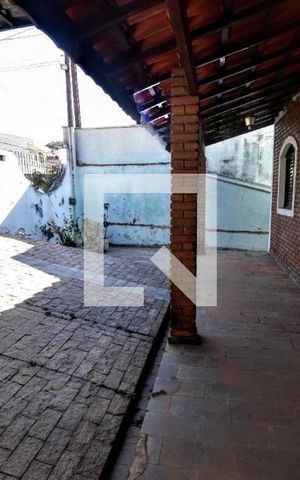 Casa à venda com 79m², 5 quartos e 2 vagas