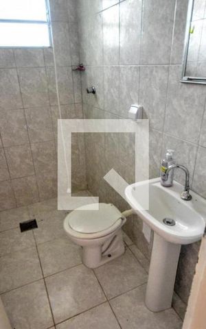 Casa à venda com 79m², 5 quartos e 2 vagas