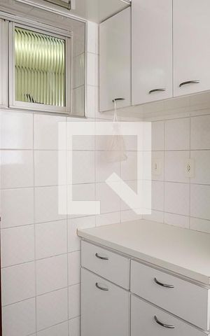 Apartamento para alugar com 90m², 3 quartos e 1 vagaÁrea de Serviço