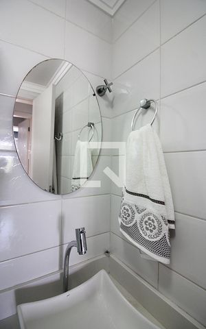Apartamento para alugar com 55m², 2 quartos e 1 vagaBanheiro Social