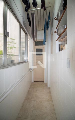 Apartamento à venda com 85m², 2 quartos e 1 vaga Apartamento à venda com 85m², 2 quartos e 1 vagaÁrea de serviço