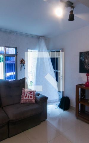 Casa à venda com 80m², 2 quartos e sem vagaSala