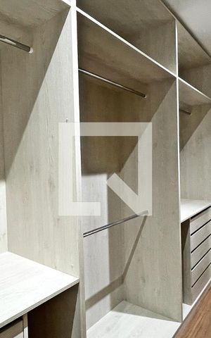 Casa para alugar com 333m², 3 quartos e 6 vagasCloset da Suíte 1