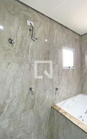 Casa para alugar com 333m², 3 quartos e 6 vagasBanheiro da Suíte 3