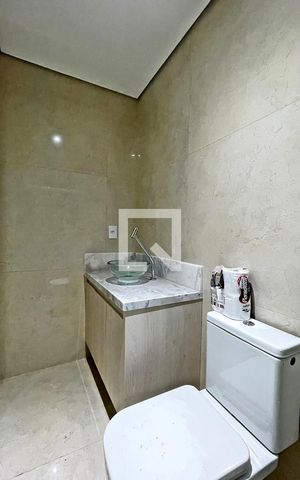 Casa para alugar com 333m², 3 quartos e 6 vagasBanheiro da Suíte 2