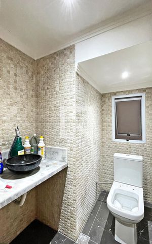 Casa para alugar com 333m², 3 quartos e 6 vagasLavabo