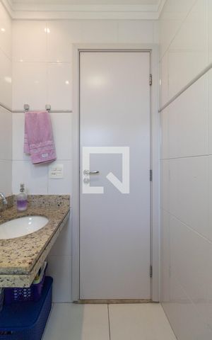 Apartamento para alugar com 79m², 3 quartos e 2 vagas Apartamento para alugar com 79m², 3 quartos e 2 vagasBanheiro da Suíte