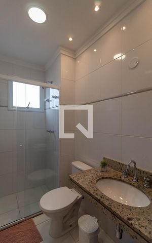 Apartamento para alugar com 79m², 3 quartos e 2 vagas Apartamento para alugar com 79m², 3 quartos e 2 vagasBanheiro da Suíte