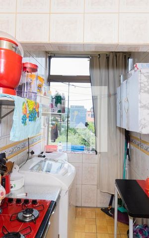 Apartamento à venda com 44m², 2 quartos e sem vaga Apartamento à venda com 44m², 2 quartos e sem vagaCozinha e Área de Serviço