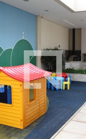 Apartamento à venda com 88m², 2 quartos e 2 vagasÁrea comum - Playground