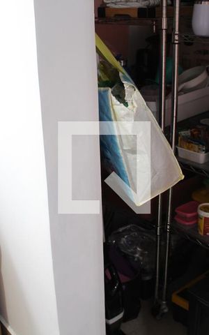 Apartamento à venda com 88m², 2 quartos e 2 vagasBanheiro foi improvisado para Dispensa