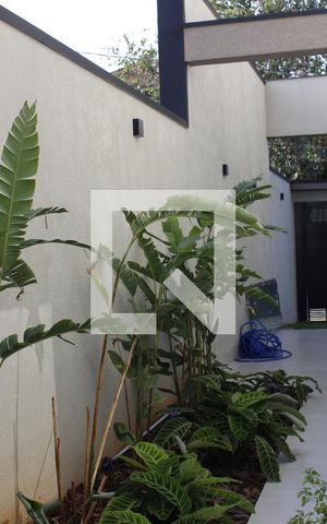 Casa à venda com 170m², 3 quartos e 5 vagasCorredor lateral