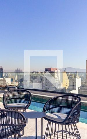 Apartamento à venda com 34m², 2 quartos e sem vagaÁrea comum - Piscina