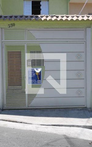 Casa para alugar com 70m², 2 quartos e 1 vagaFachada