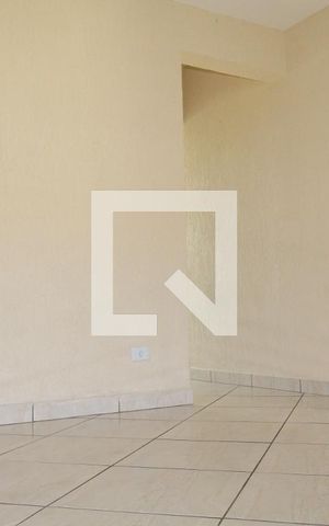 Casa para alugar com 70m², 2 quartos e 1 vagaSala