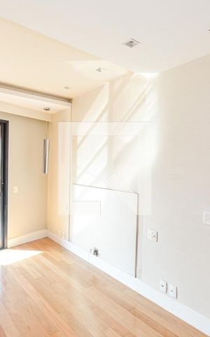Apartamento à venda com 120m², 3 quartos e 2 vagas Apartamento à venda com 120m², 3 quartos e 2 vagasSuite