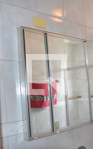 Casa à venda com 180m², 4 quartos e 1 vagaBanheiro 2