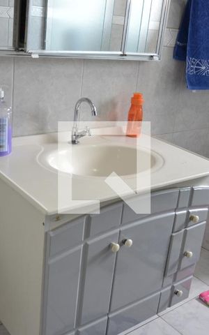 Casa à venda com 180m², 4 quartos e 1 vagaBanheiro 1