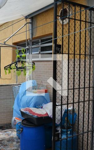 Casa à venda com 180m², 4 quartos e 1 vagaÁrea de Serviço