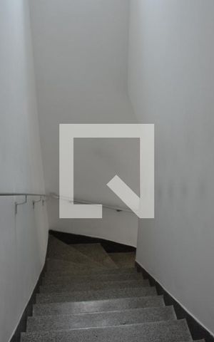 Casa à venda com 180m², 4 quartos e 1 vagaEscada