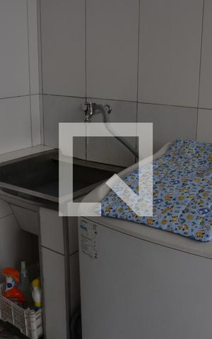 Casa à venda com 180m², 4 quartos e 1 vagaÁrea de Serviço