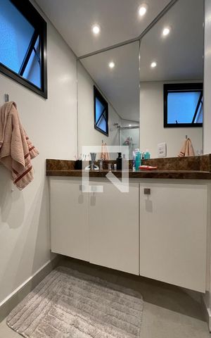 Apartamento à venda com 100m², 2 quartos e 2 vagas Apartamento à venda com 100m², 2 quartos e 2 vagasBanheiro da Suíte