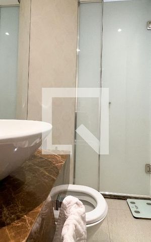 Apartamento à venda com 100m², 2 quartos e 2 vagas Apartamento à venda com 100m², 2 quartos e 2 vagasBanheiro