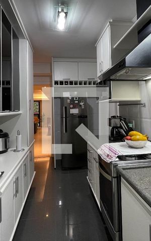 Apartamento à venda com 100m², 2 quartos e 2 vagas Apartamento à venda com 100m², 2 quartos e 2 vagasCozinha