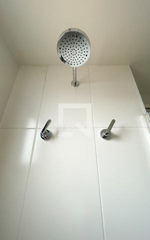 Studio à venda com 26m², 1 quarto e sem vaga Studio à venda com 26m², 1 quarto e sem vagaBanheiro