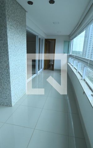 Apartamento à venda com 127m², 3 quartos e 3 vagas Apartamento à venda com 127m², 3 quartos e 3 vagasVaranda