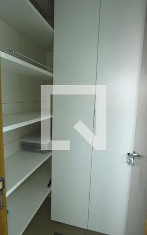 Apartamento à venda com 127m², 3 quartos e 3 vagas Apartamento à venda com 127m², 3 quartos e 3 vagasÁrea de Serviço