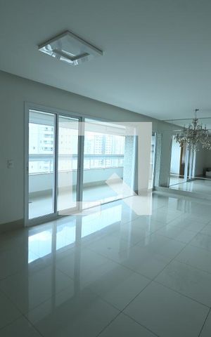 Apartamento à venda com 127m², 3 quartos e 3 vagas Apartamento à venda com 127m², 3 quartos e 3 vagasSala
