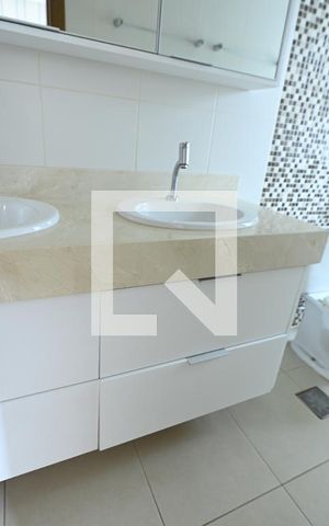 Apartamento à venda com 127m², 3 quartos e 3 vagas Apartamento à venda com 127m², 3 quartos e 3 vagasBanheiro