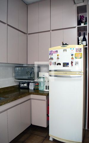 Apartamento à venda com 109m², 2 quartos e sem vagaCozinha