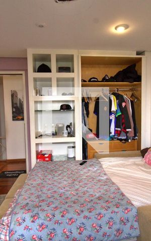 Apartamento à venda com 490m², 4 quartos e 5 vagas Apartamento à venda com 490m², 4 quartos e 5 vagasSuíte 2