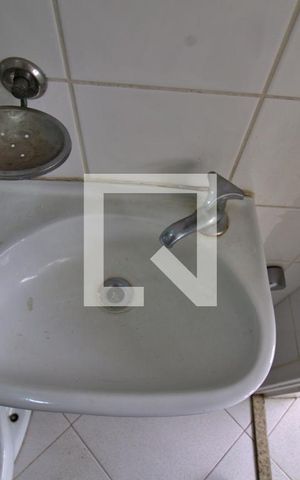 Apartamento à venda com 490m², 4 quartos e 5 vagas Apartamento à venda com 490m², 4 quartos e 5 vagasBanheiro de serviço
