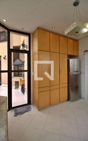 Apartamento à venda com 490m², 4 quartos e 5 vagas Apartamento à venda com 490m², 4 quartos e 5 vagasCozinha