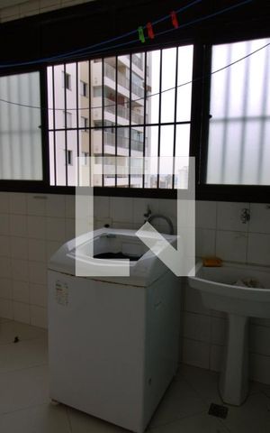 Apartamento à venda com 490m², 4 quartos e 5 vagas Apartamento à venda com 490m², 4 quartos e 5 vagasÁrea de Serviço