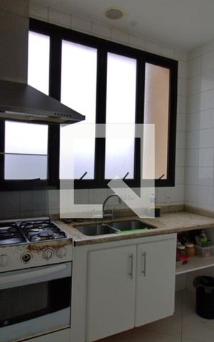 Apartamento à venda com 490m², 4 quartos e 5 vagas Apartamento à venda com 490m², 4 quartos e 5 vagasCozinha