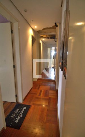 Apartamento à venda com 490m², 4 quartos e 5 vagas Apartamento à venda com 490m², 4 quartos e 5 vagasCorredor